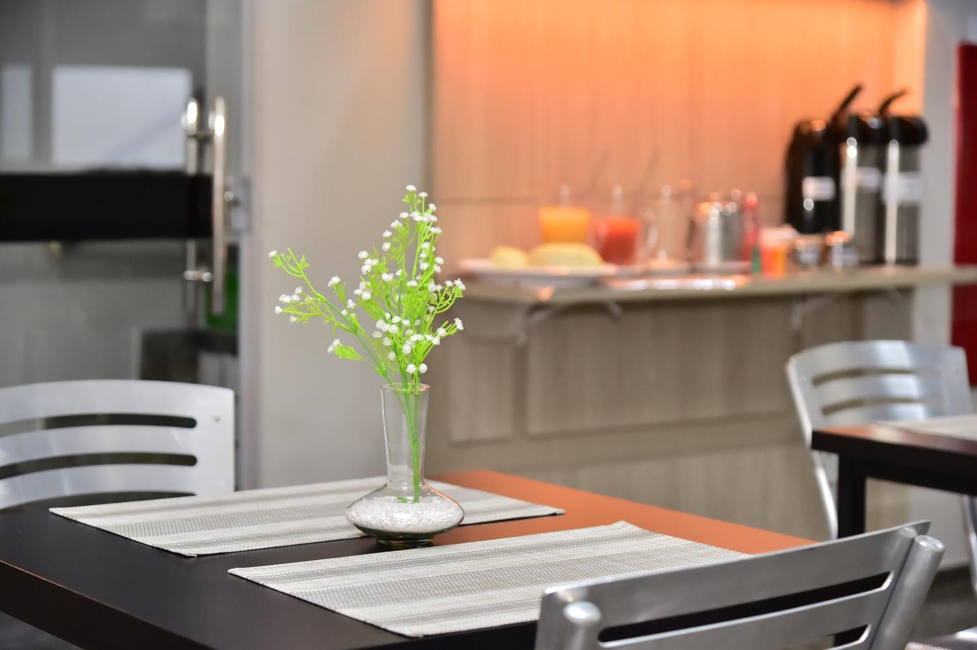 Hotel Buriti Stop (Adults Only) Goiania Bagian luar foto
