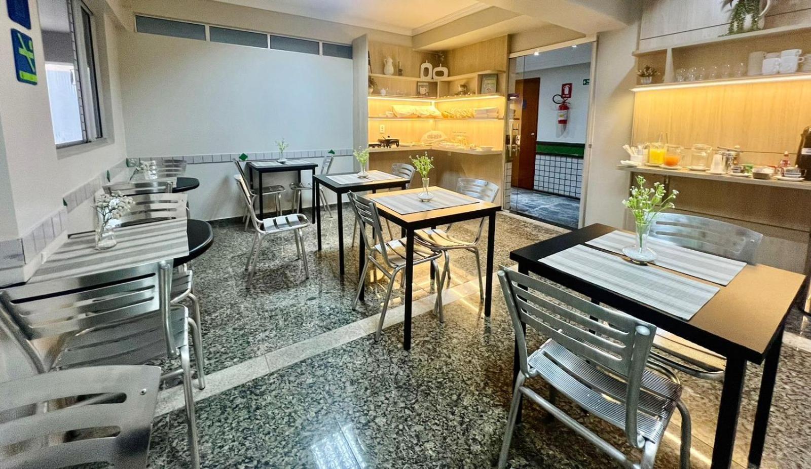 Hotel Buriti Stop (Adults Only) Goiania Bagian luar foto