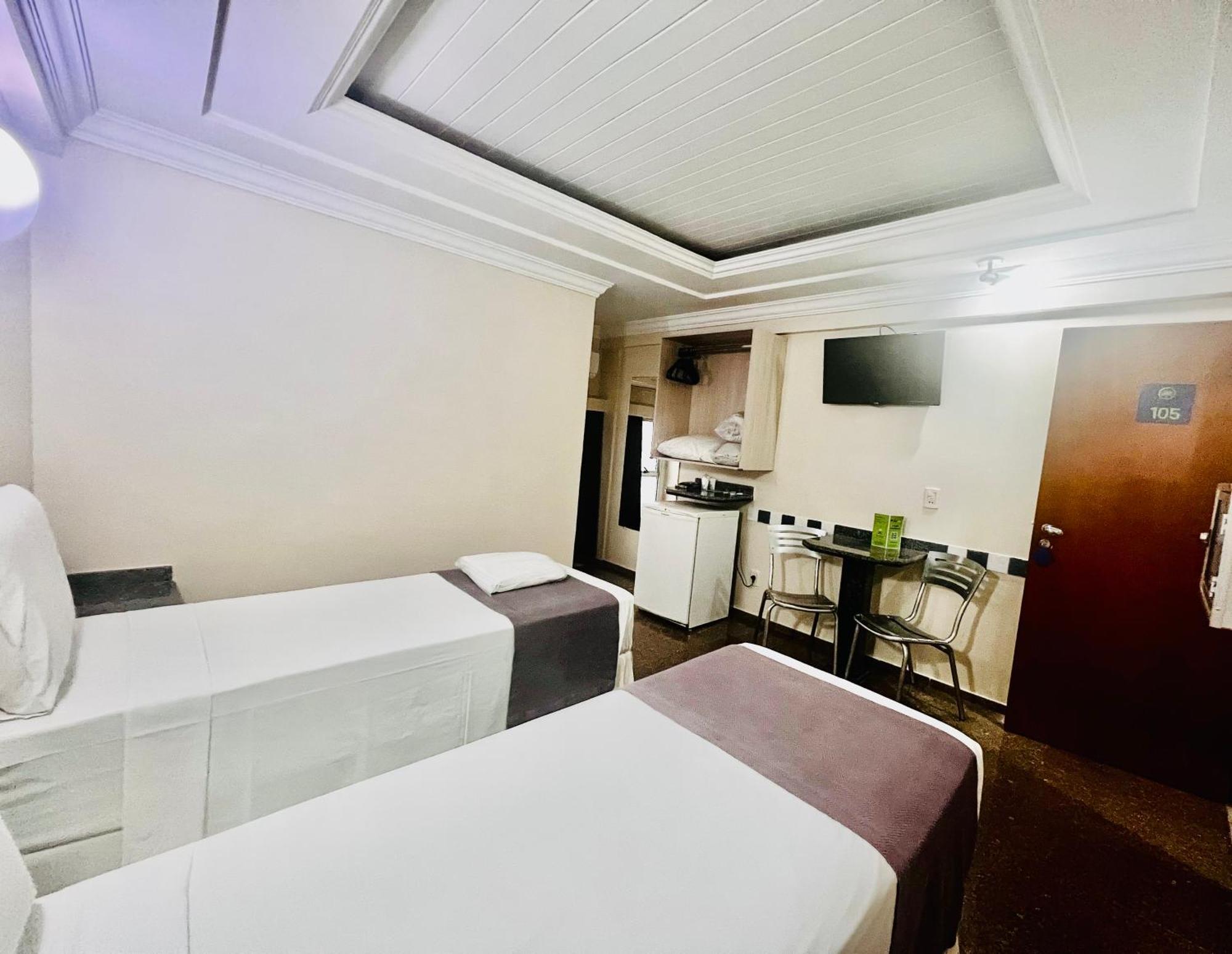 Hotel Buriti Stop (Adults Only) Goiania Bagian luar foto